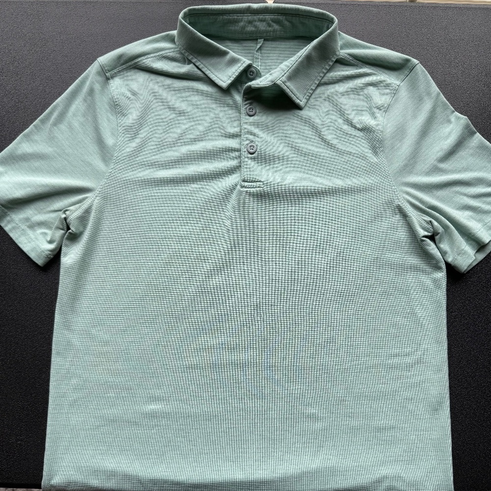 mens Lululemon evolution polo read description